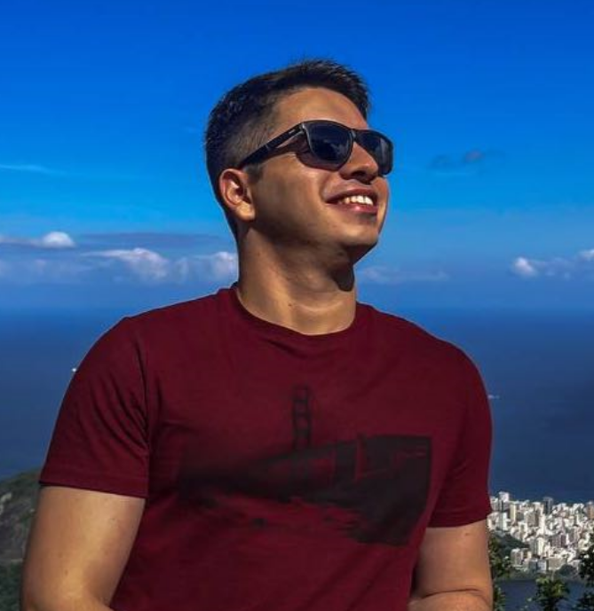 Danilo R. F. Souza
